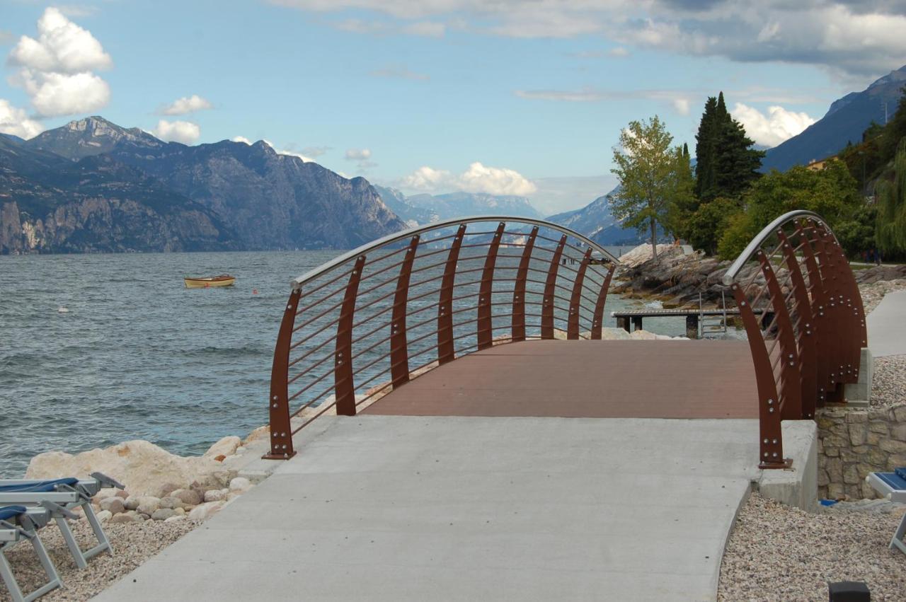 Hotel Merano Brenzone sul Garda Exteriör bild