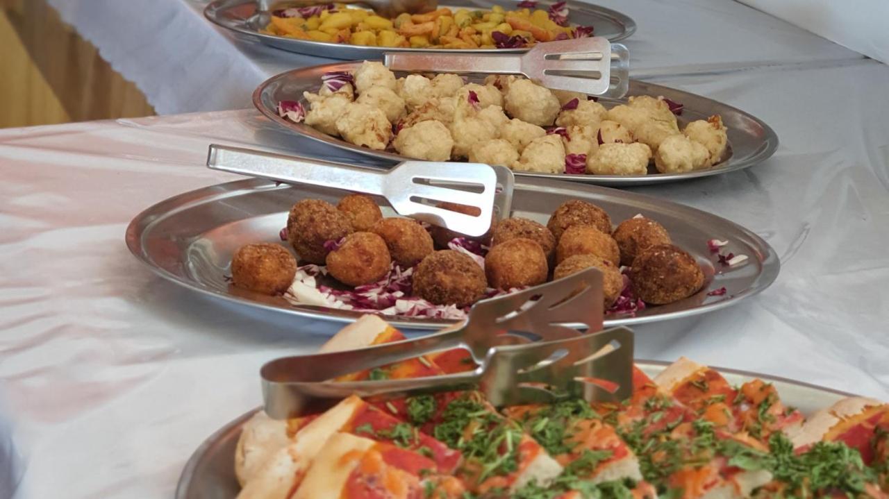 Hotel Merano Brenzone sul Garda Exteriör bild
