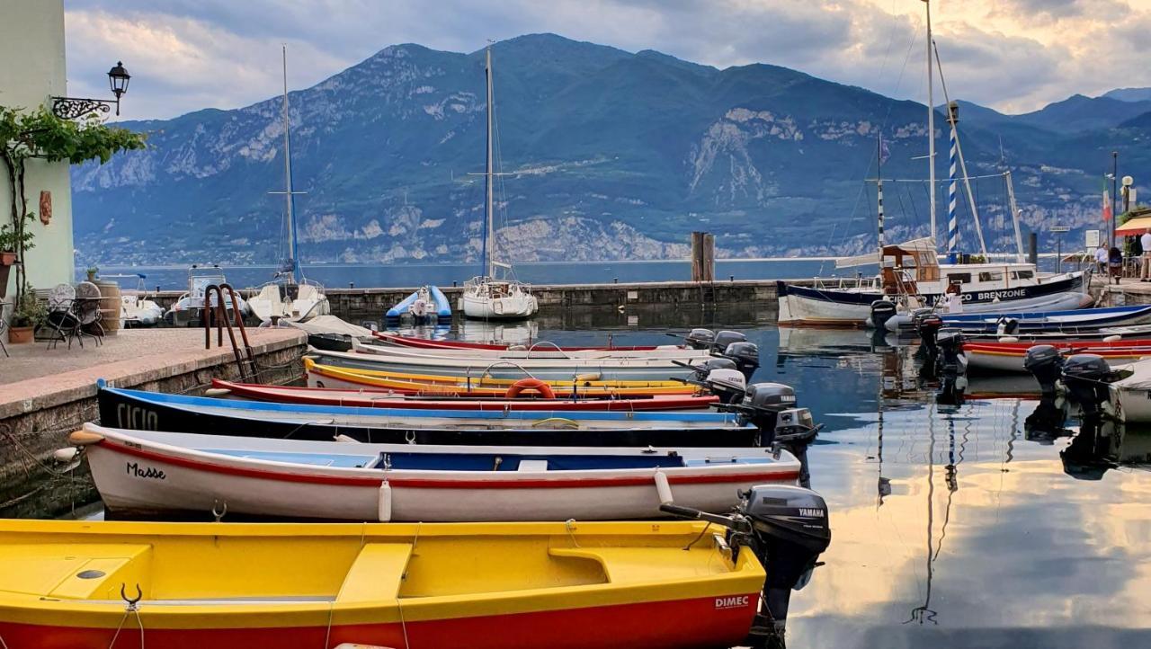 Hotel Merano Brenzone sul Garda Exteriör bild
