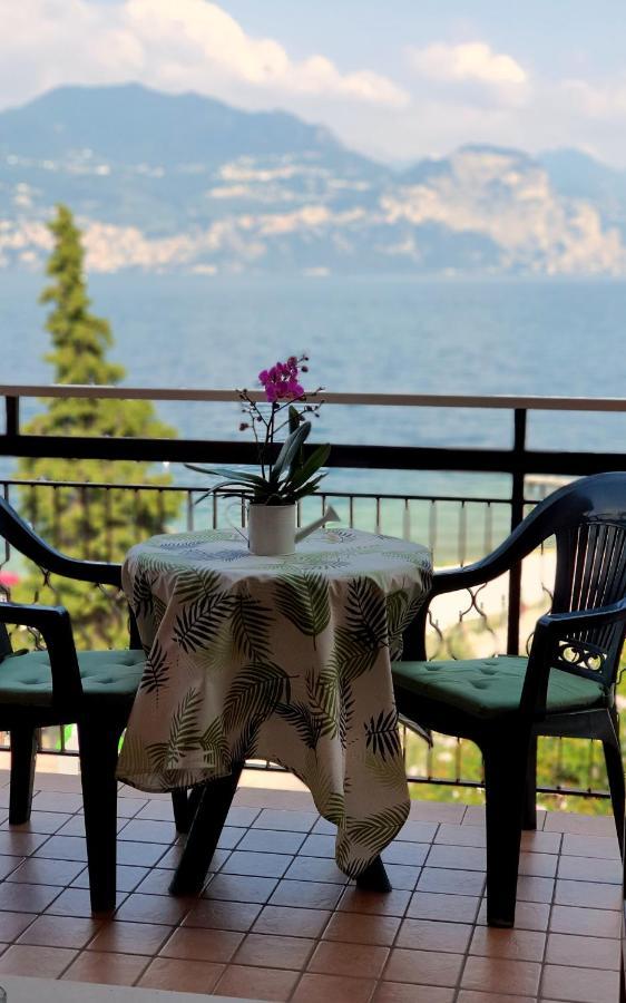 Hotel Merano Brenzone sul Garda Exteriör bild