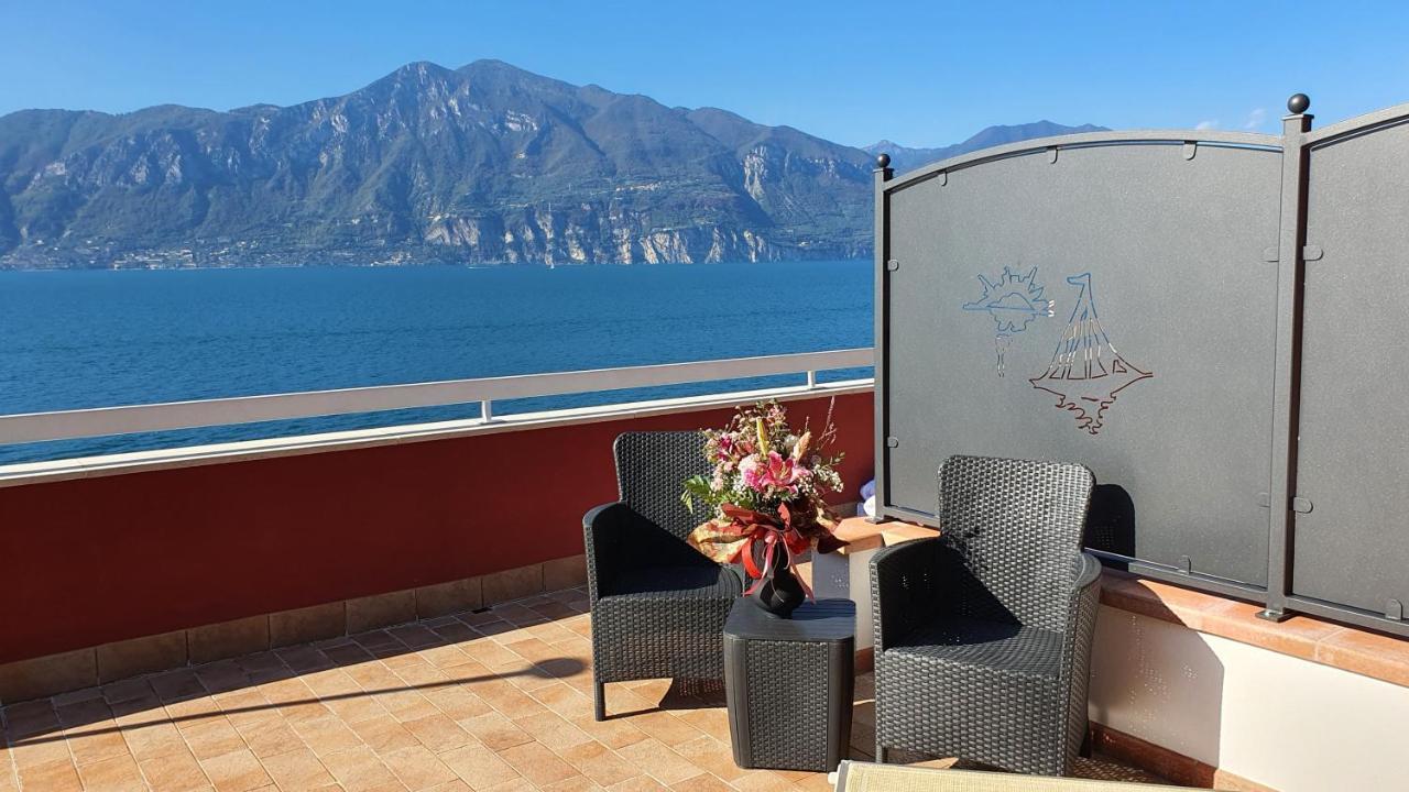 Hotel Merano Brenzone sul Garda Exteriör bild