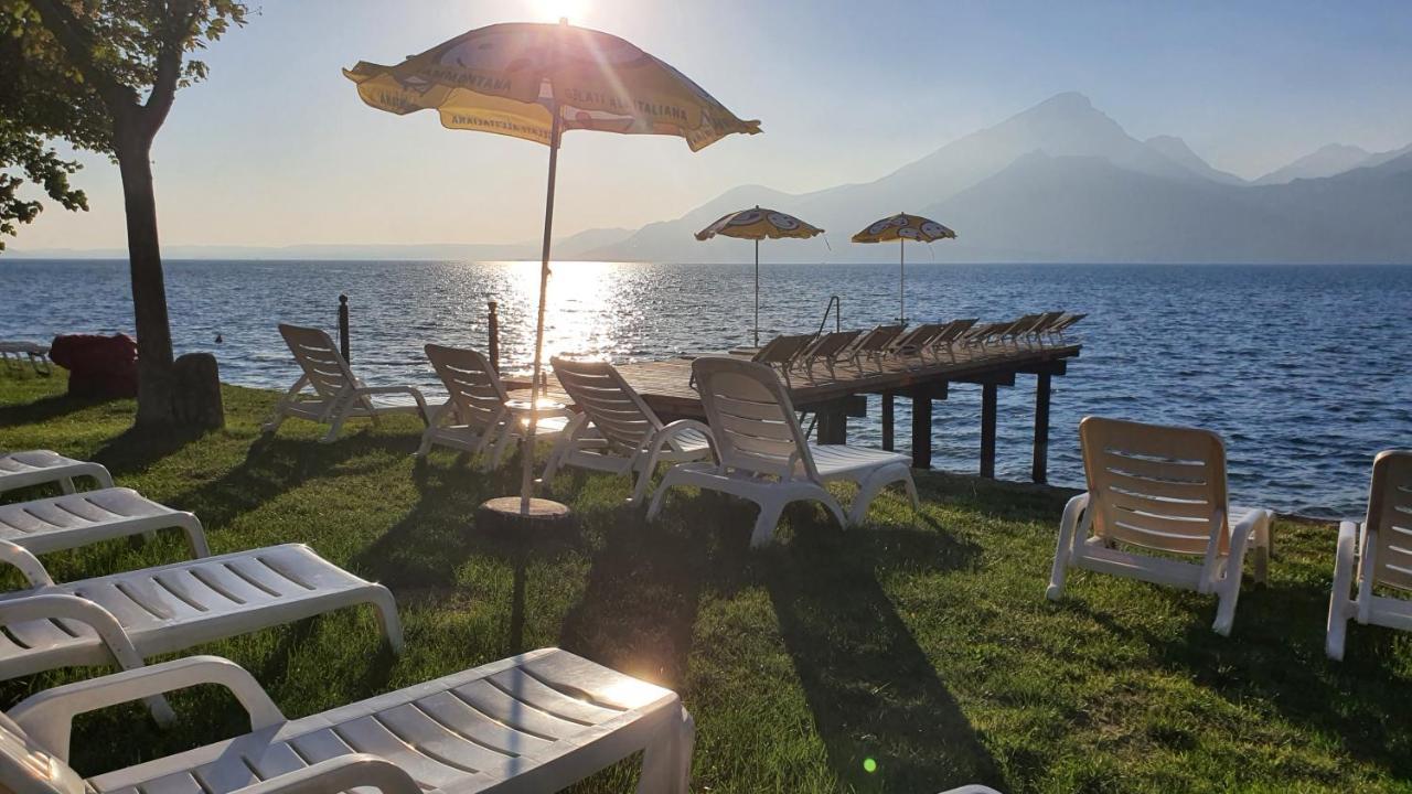 Hotel Merano Brenzone sul Garda Exteriör bild