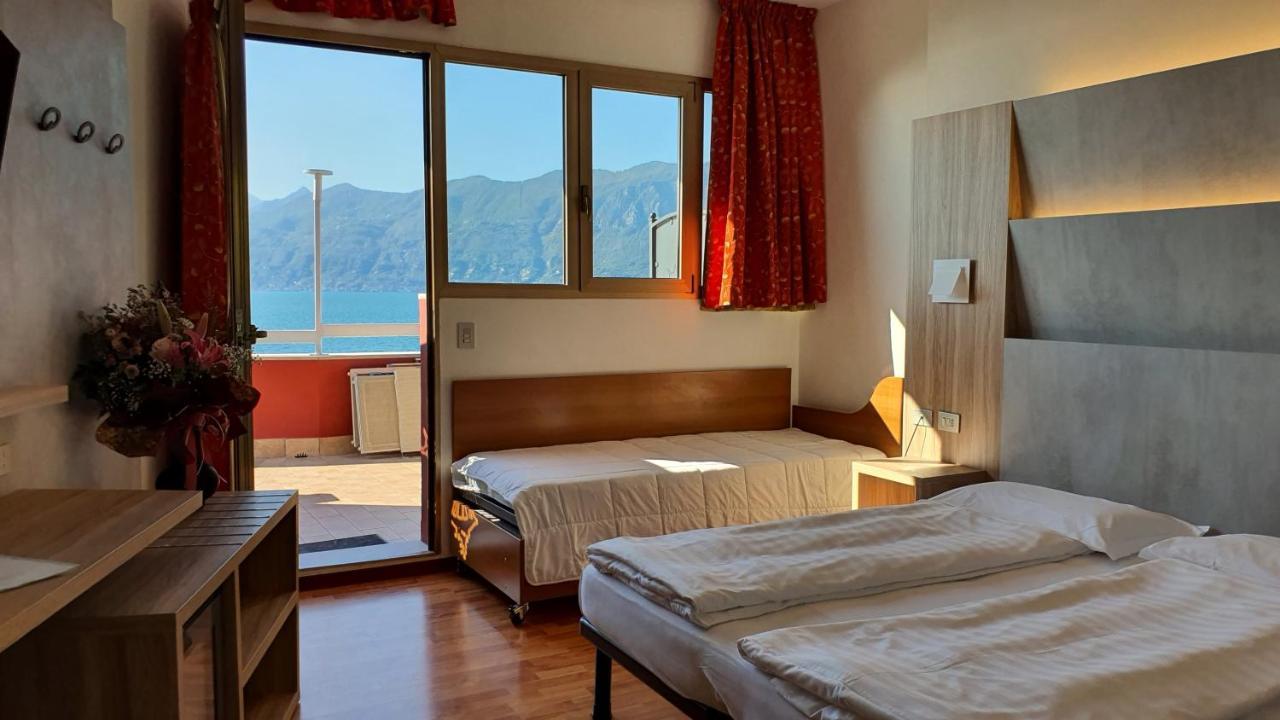 Hotel Merano Brenzone sul Garda Exteriör bild