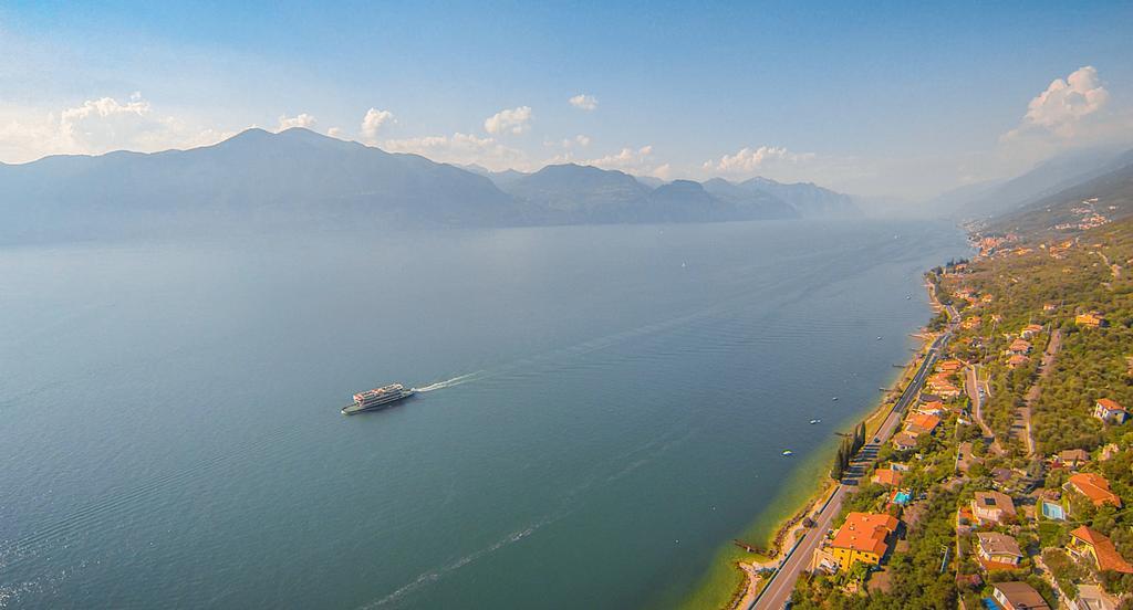 Hotel Merano Brenzone sul Garda Exteriör bild